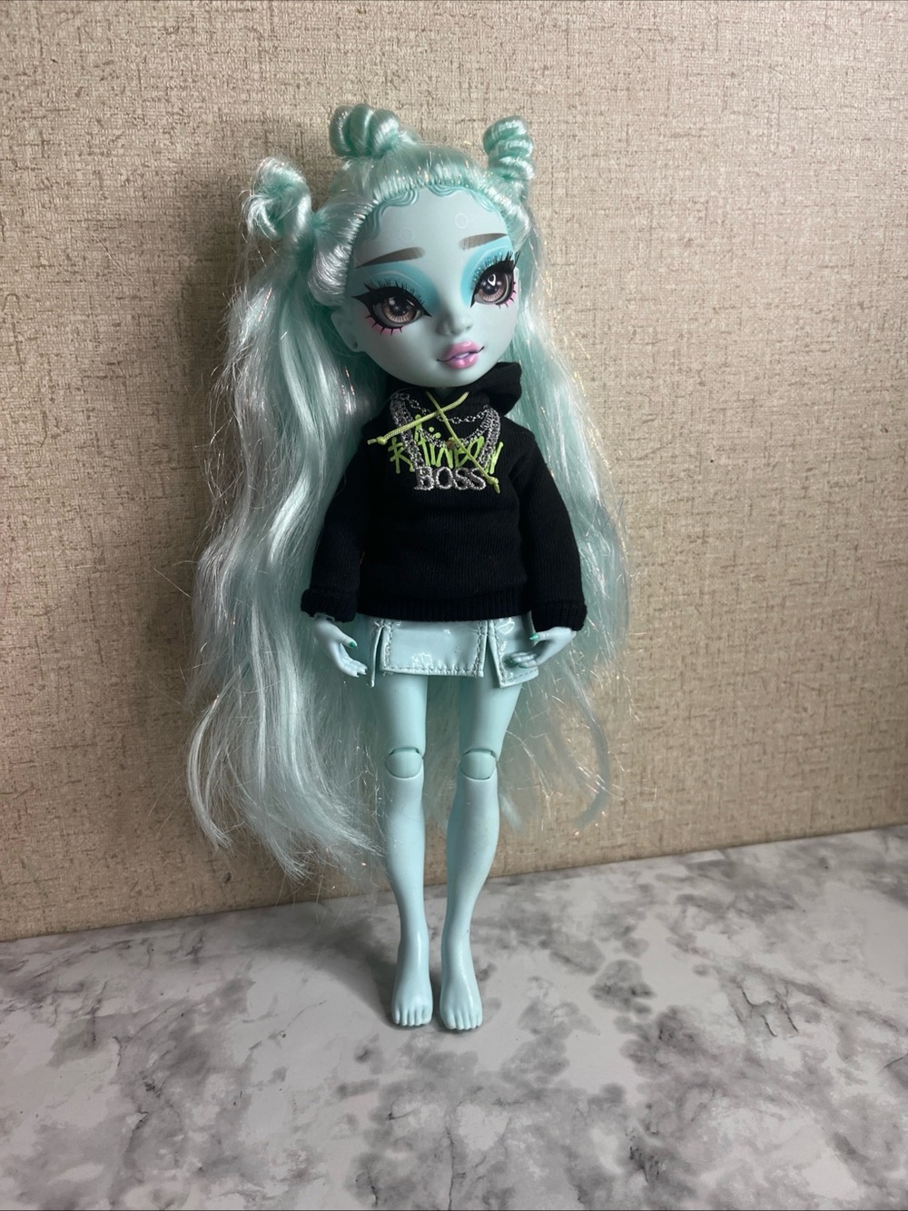 Rainbow High Shadow High Doll ZOOEY ELECTRA Aqua Hair